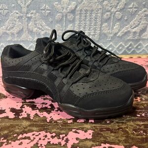 CAPEZIO girls black canvas dance sneaker sz 6.5 - worn once